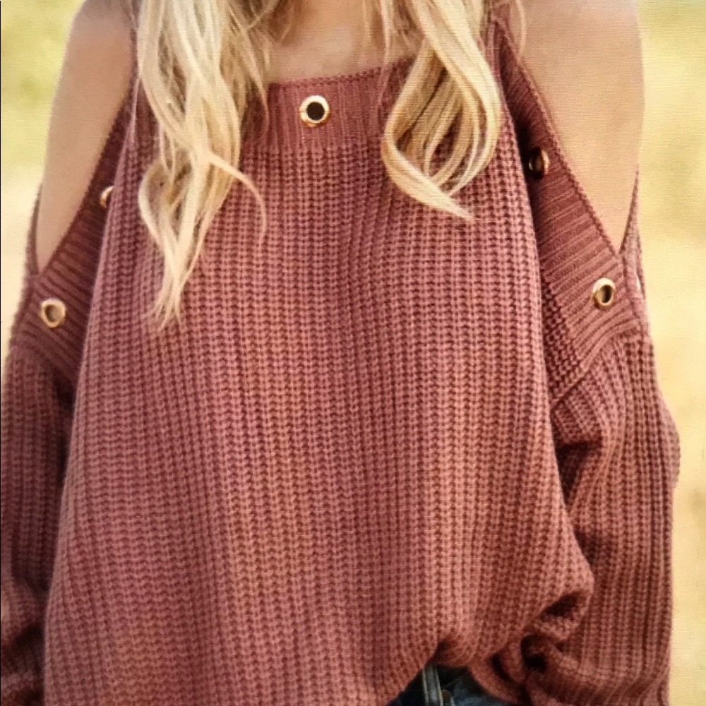 Elan cold shoulder sweater